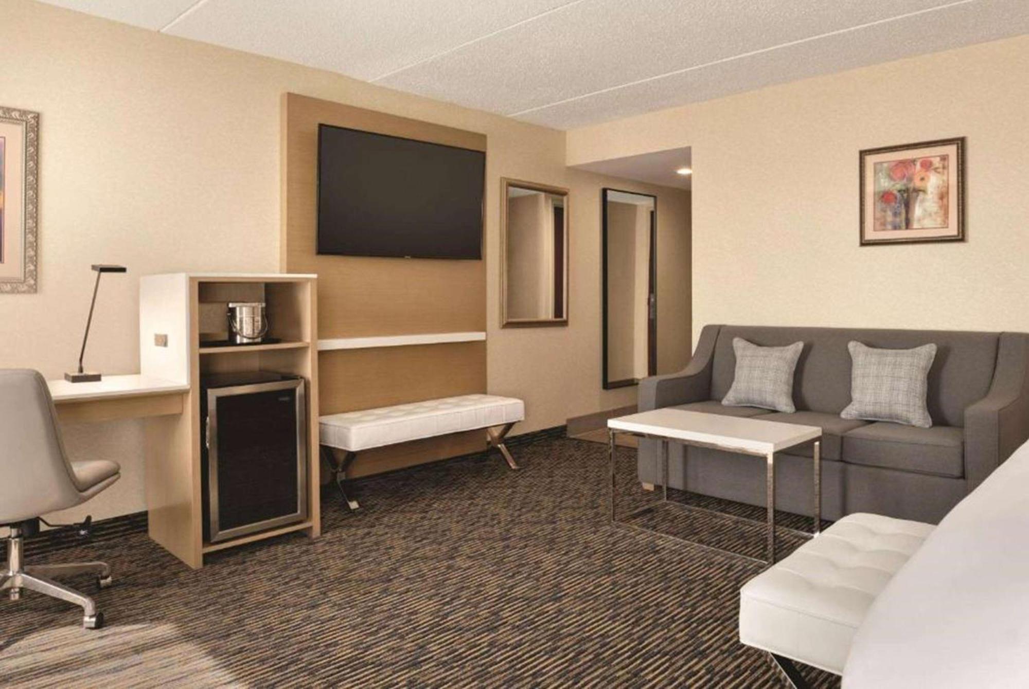 Wyndham Garden Conference Center Champaign - Urbana 호텔 외부 사진